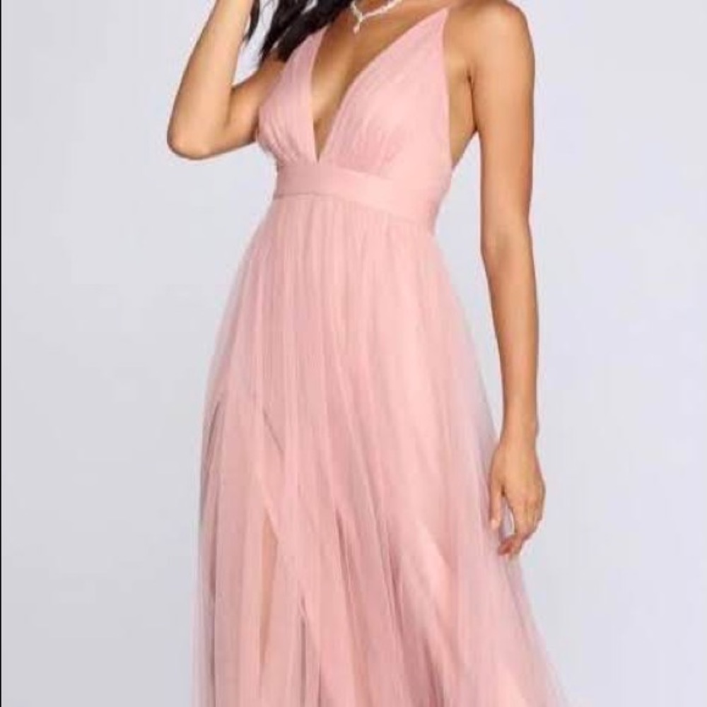 PLEATED TULLE FORMAL DRESS